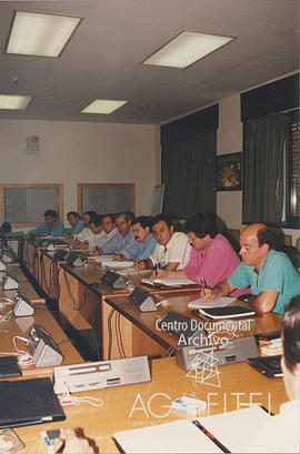 Reunión mantenida por los miembros de los comités de huelga de las distintas federaciones del met...