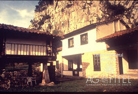 Vivienda rural y hórreo