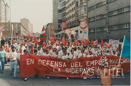 Concentración de trabajadores y delegados sindicales frente al Ministerio de Industria en defensa...