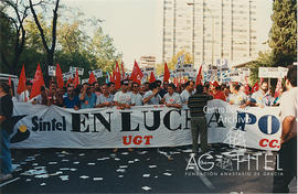 Manifestación y concentración de trabajadores de Sintel frente al Ministerio de Industria en Madrid