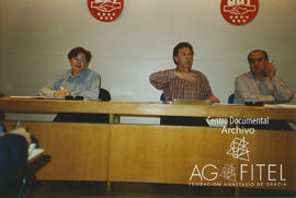 Antonio Ruiz Ocaña en una reunión