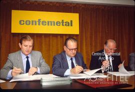 Firma del convenio de la Confederación Española de Organizaciones Empresariales del Metal —CONFEM...