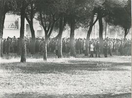 Manifestantes exigiendo amnistía general delante de la cárcel de Carabanchel