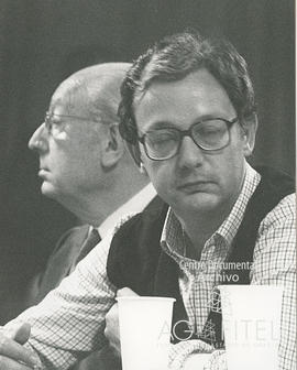 José María Benegas Haddad y Enrique Tierno Galván durante 1º de mayo de 1984 en Bilbao