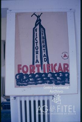 Carteles de una exposición de UGT