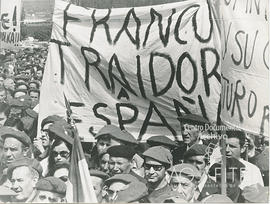 Los carlistas contra Franco