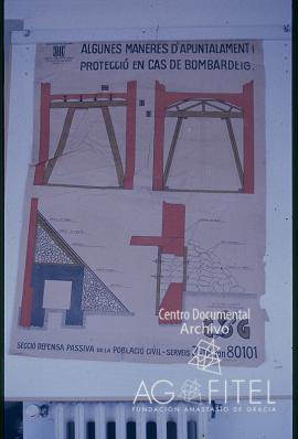 Carteles de una exposición de UGT